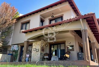 KUŞADASI SATILIK DENİZ MANZARALI 4+1 VİLLA