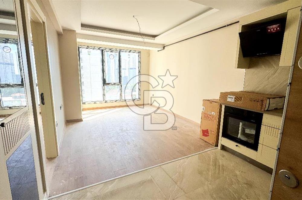 YAKACIK SWIFT165 PROJESİNDE KİRALIK 1+1 DAİRE