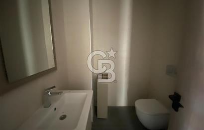 Yenişehir  Pozcu Centrium İş Merkezi  3+1 Satılık Ofis