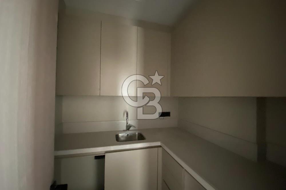Yenişehir  Pozcu Centrium İş Merkezi  3+1 Satılık Ofis