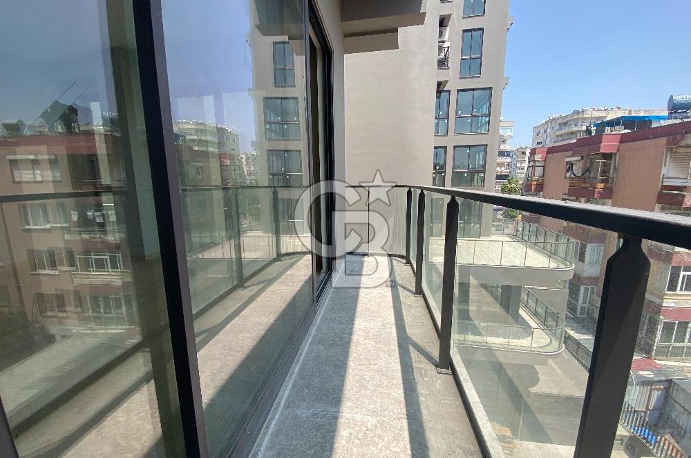 Yenişehir  Pozcu Centrium İş Merkezi  3+1 Satılık Ofis