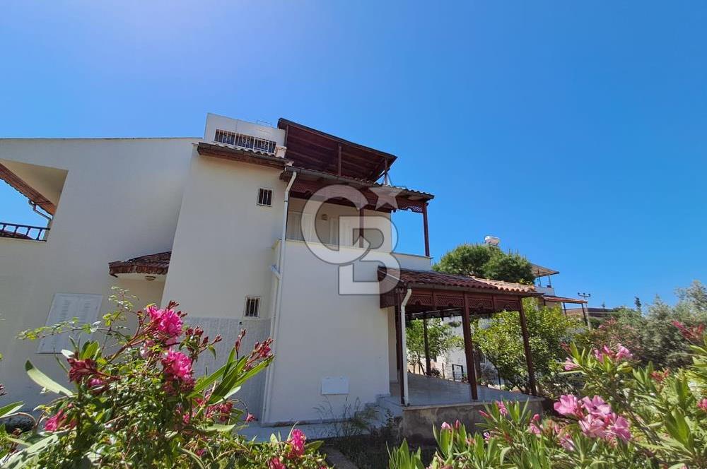 Akbük de Deniz Manzaralı Merkezi Konumda Eşyalı Kiralık Villa