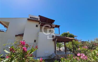 Akbük de Deniz Manzaralı Merkezi Konumda Eşyalı Kiralık Villa