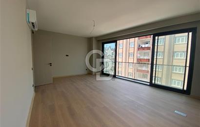 Yenişehir  Pozcu Centrium İş Merkezi  3+1 Satılık Ofis
