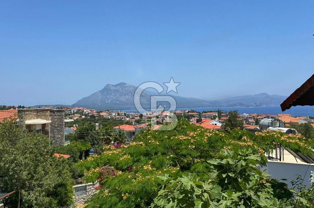Satılık Deniz Manzaralı Akdeniz tipi villa