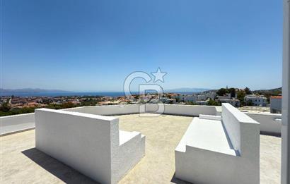 Satılık Deniz Manzaralı Akdeniz tipi villa