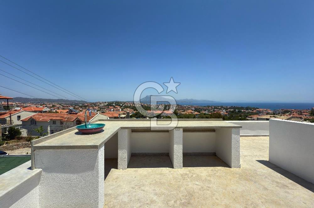 Satılık Deniz Manzaralı Akdeniz tipi villa