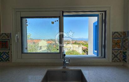 Satılık Deniz Manzaralı Akdeniz tipi villa