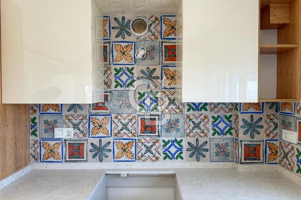 Satılık Deniz Manzaralı Akdeniz tipi villa