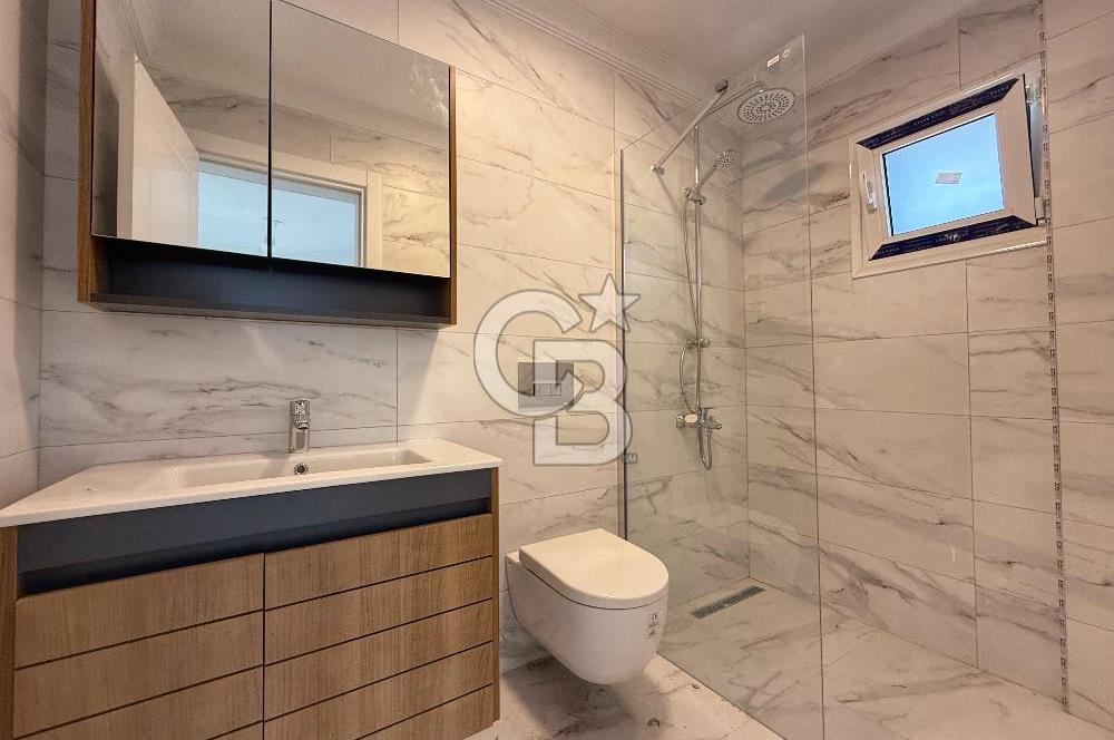 Satılık Deniz Manzaralı Akdeniz tipi villa