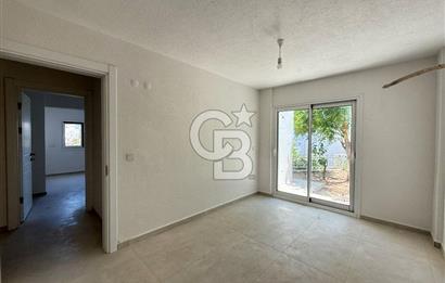 Satılık Deniz Manzaralı Akdeniz tipi villa