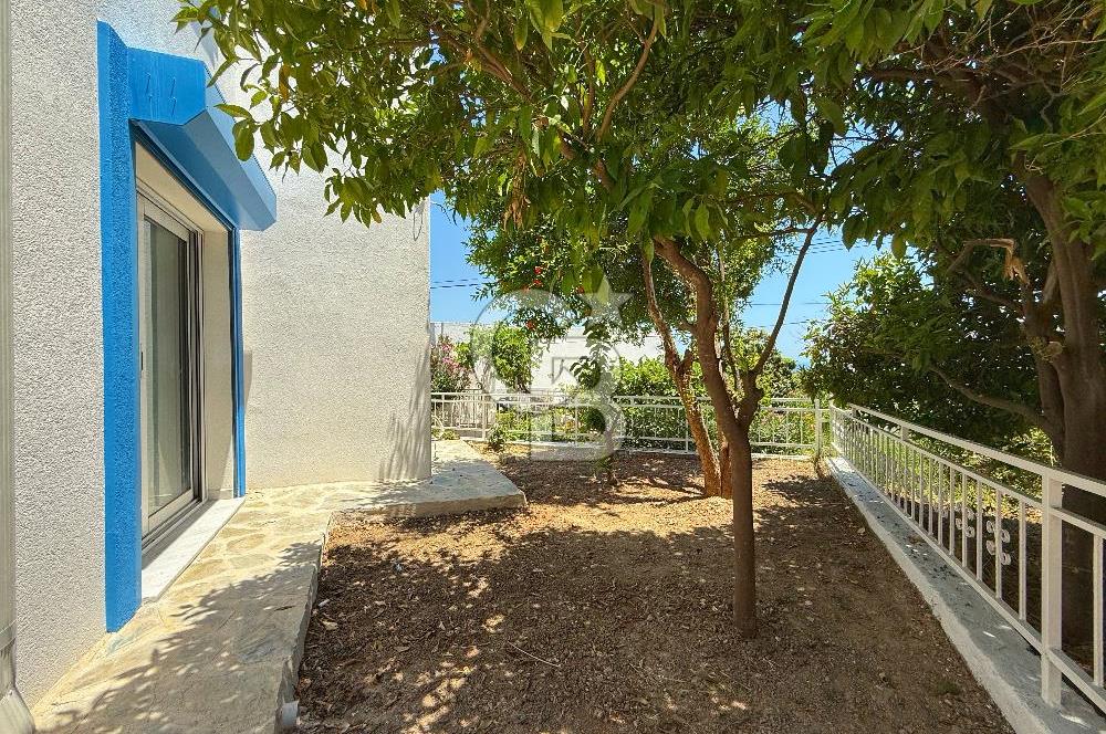 Satılık Deniz Manzaralı Akdeniz tipi villa