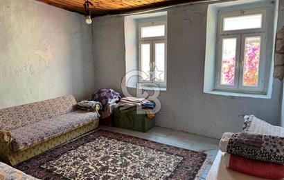 📍 ALAÇATI ÇARŞI’NIN KALBİNDE YATIRIMLIK TAŞINMAZ!