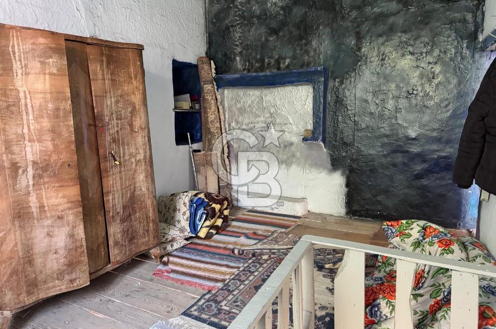 📍 ALAÇATI ÇARŞI’NIN KALBİNDE YATIRIMLIK TAŞINMAZ!