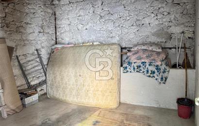 📍 ALAÇATI ÇARŞI’NIN KALBİNDE YATIRIMLIK TAŞINMAZ!