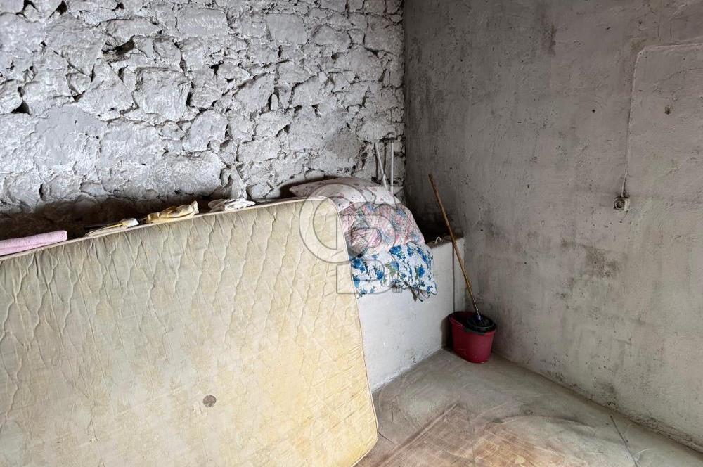 📍 ALAÇATI ÇARŞI’NIN KALBİNDE YATIRIMLIK TAŞINMAZ!