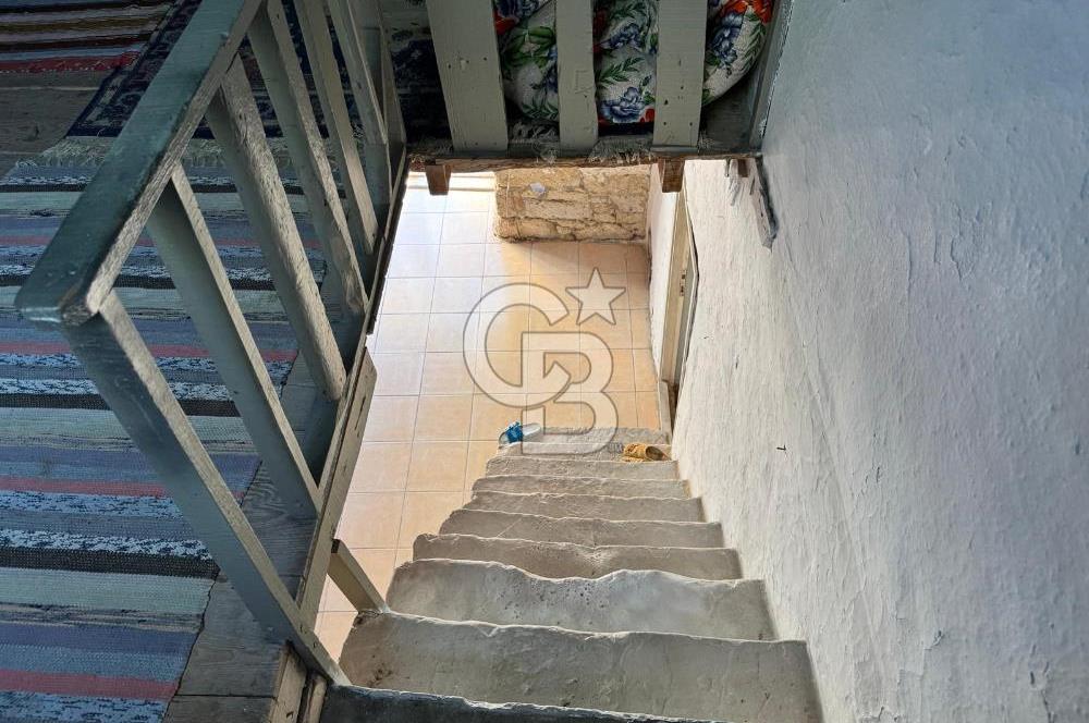 📍 ALAÇATI ÇARŞI’NIN KALBİNDE YATIRIMLIK TAŞINMAZ!