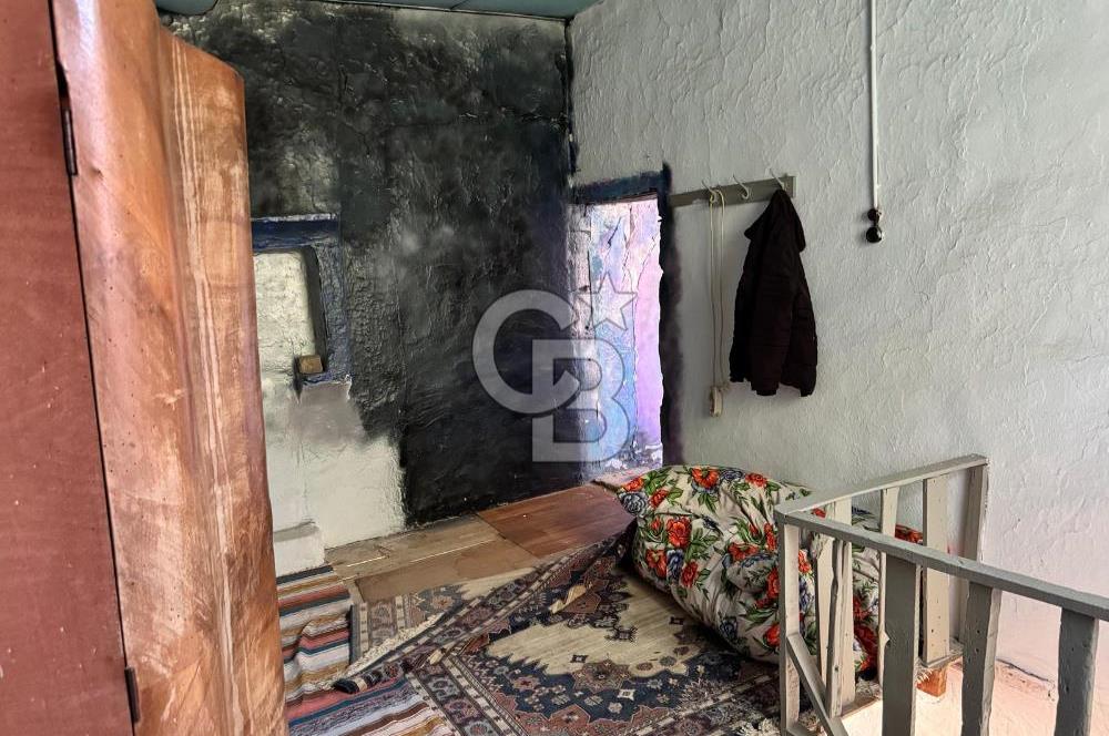 📍 ALAÇATI ÇARŞI’NIN KALBİNDE YATIRIMLIK TAŞINMAZ!