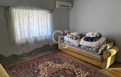 📍 ALAÇATI ÇARŞI’NIN KALBİNDE YATIRIMLIK TAŞINMAZ!