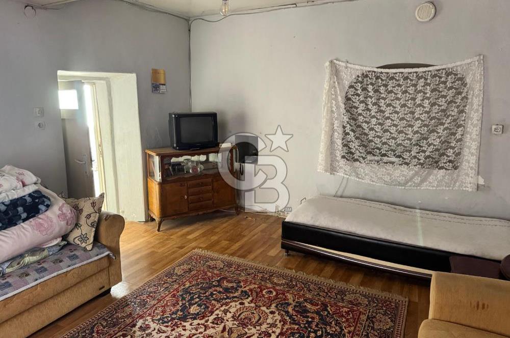 📍 ALAÇATI ÇARŞI’NIN KALBİNDE YATIRIMLIK TAŞINMAZ!