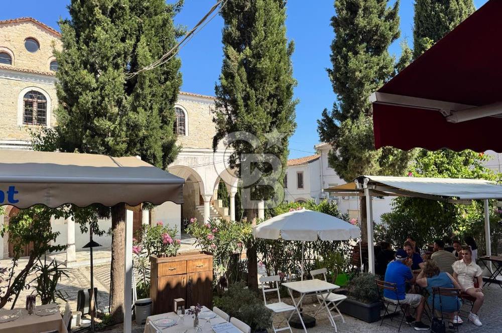 📍 ALAÇATI ÇARŞI’NIN KALBİNDE YATIRIMLIK TAŞINMAZ!