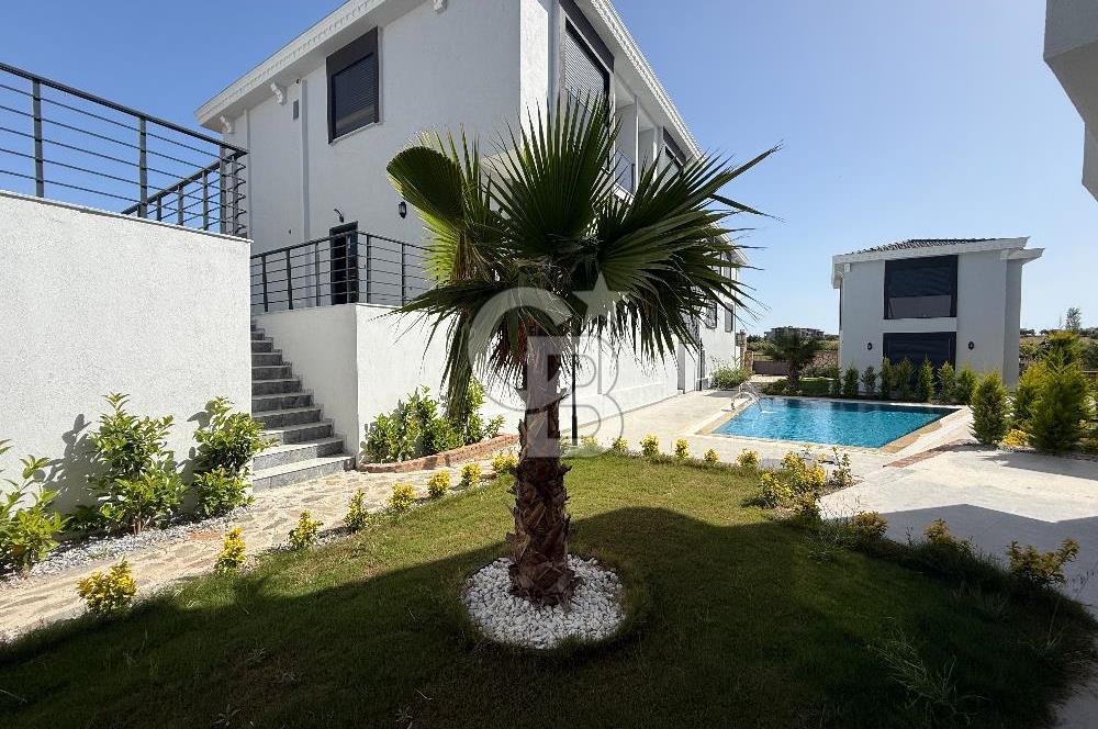 Didim Aykar sitesi yanında Havuzlu sitede 3+1 Dublex Villa