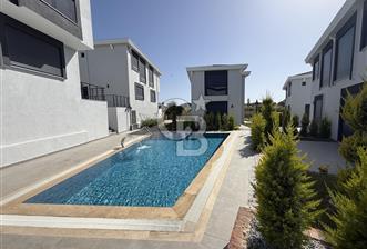 Didim Aykar sitesi yanında Havuzlu sitede 3+1 Dublex Villa