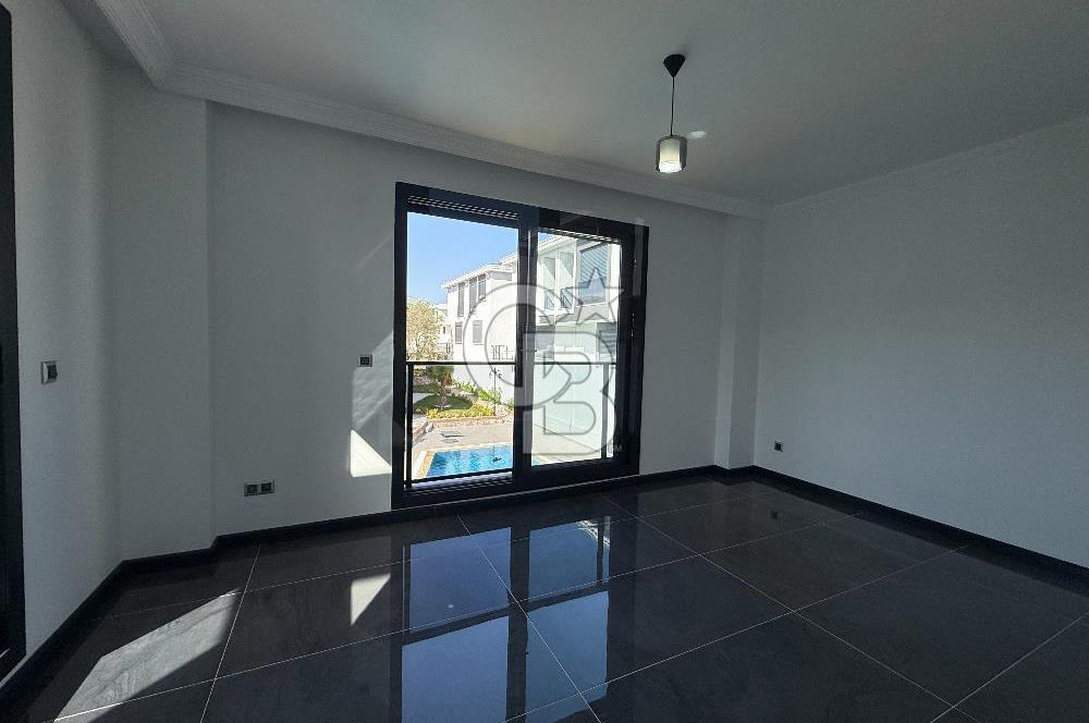Didim Aykar sitesi yanında Havuzlu sitede 3+1 Dublex Villa