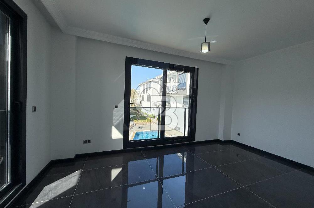 Didim Aykar sitesi yanında Havuzlu sitede 3+1 Dublex Villa
