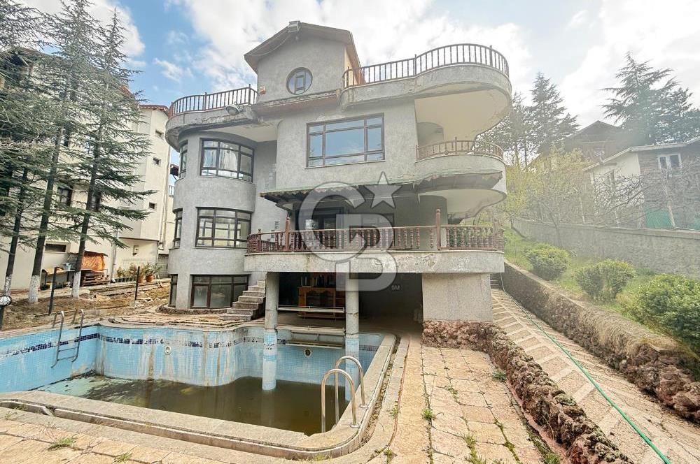 BAĞLUMDA ÇAMLARIN İÇİNDE DAİRE FiYATINA SATILIK HAVUZLU VİLLA
