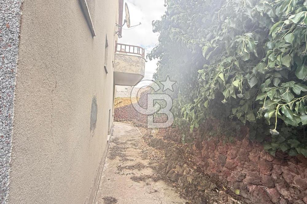 BAĞLUMDA ÇAMLARIN İÇİNDE DAİRE FiYATINA SATILIK HAVUZLU VİLLA