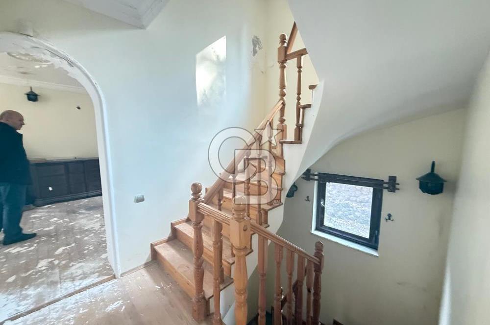 BAĞLUMDA ÇAMLARIN İÇİNDE DAİRE FiYATINA SATILIK HAVUZLU VİLLA