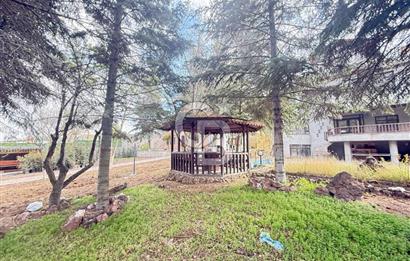 BAĞLUMDA ÇAMLARIN İÇİNDE DAİRE FiYATINA SATILIK HAVUZLU VİLLA