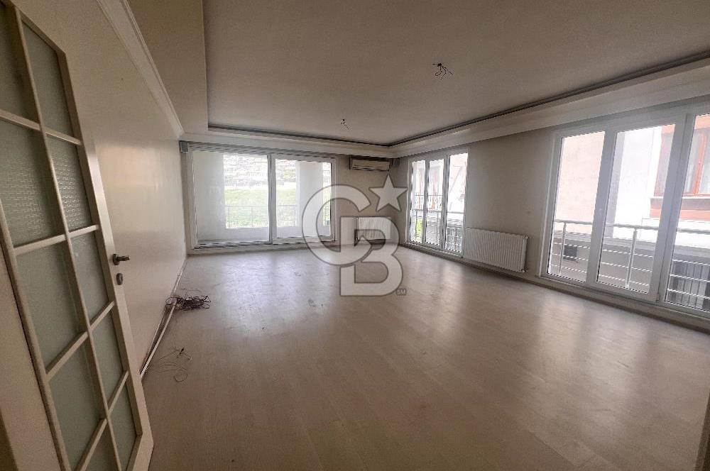 Büyükçekmece Elit Apartmanı 4+1 Boş Satılık Daire