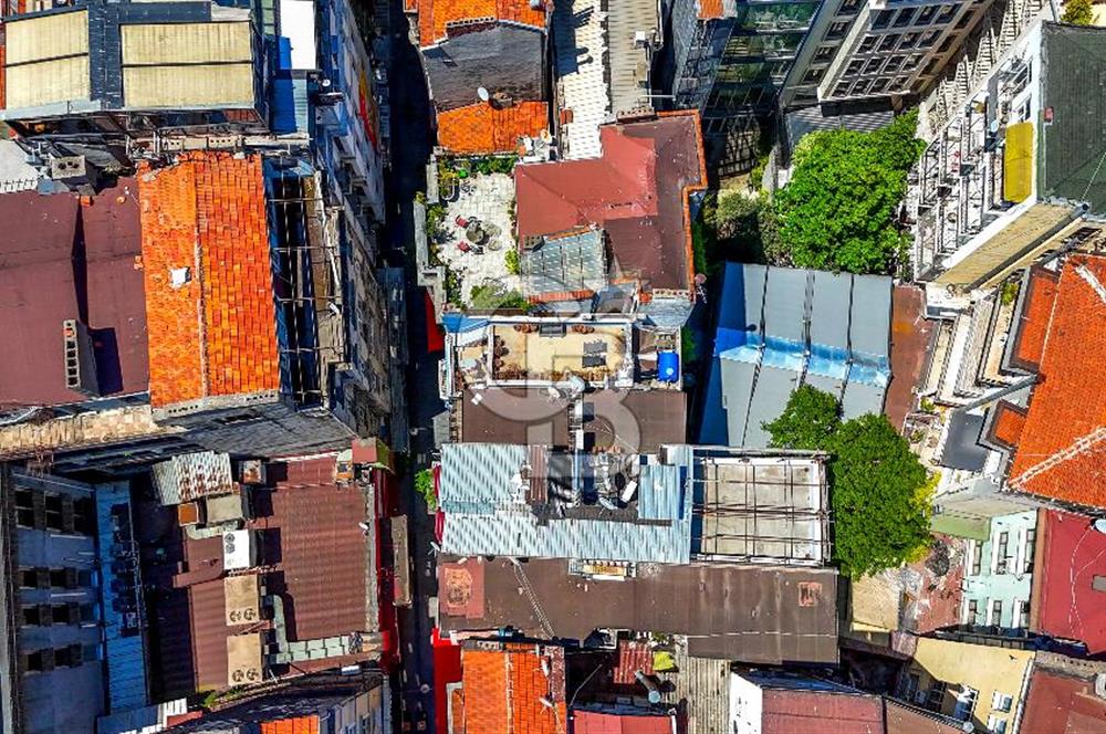 Taksim Beyoğlu Asmalımescit Şehbender Sok ta Satılık Tarihi Bina