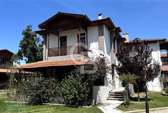SEFERİHİSAR ÜRKMEZ'DE ERDEM-TUR SİTESİ'NDE SATILIK 3+1 VİLLA
