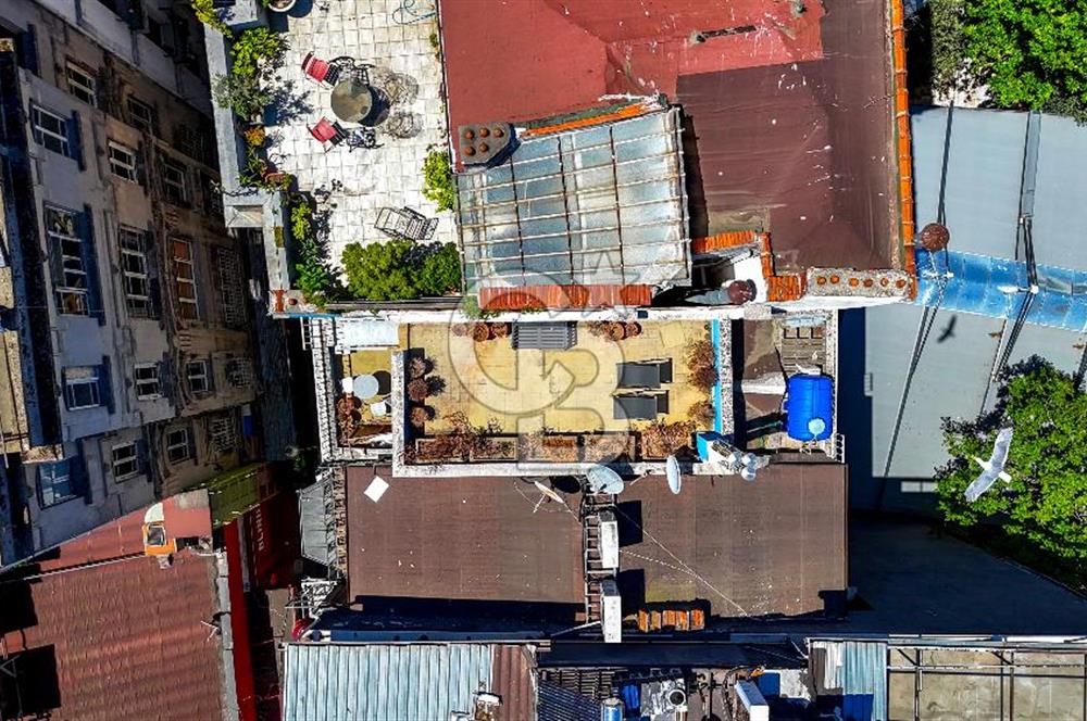 Taksim Beyoğlu Asmalımescit Şehbender Sok ta Satılık Tarihi Bina