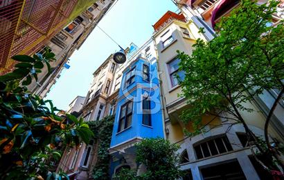 Taksim Beyoğlu Asmalımescit Şehbender Sok ta Satılık Tarihi Bina