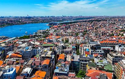 Taksim Beyoğlu Asmalımescit Şehbender Sok ta Satılık Tarihi Bina