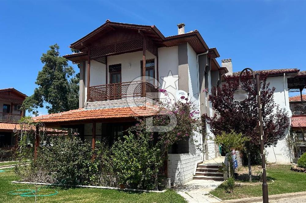 SEFERİHİSAR ÜRKMEZ'DE ERDEM-TUR SİTESİ'NDE SATILIK 3+1 VİLLA