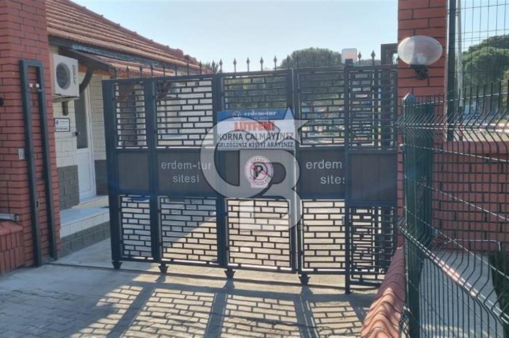 SEFERİHİSAR ÜRKMEZ'DE ERDEM-TUR SİTESİ'NDE SATILIK 3+1 VİLLA