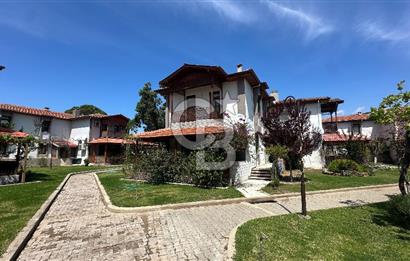 SEFERİHİSAR ÜRKMEZ'DE ERDEM-TUR SİTESİ'NDE SATILIK 3+1 VİLLA