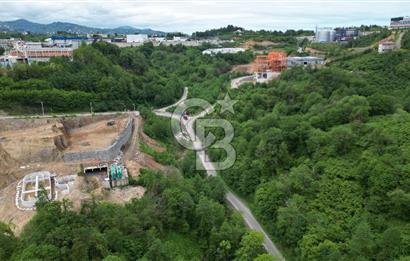 BEŞİKDÜZÜ OSB GİRİŞİ'NDE SATILIK FIRSAT ARSA