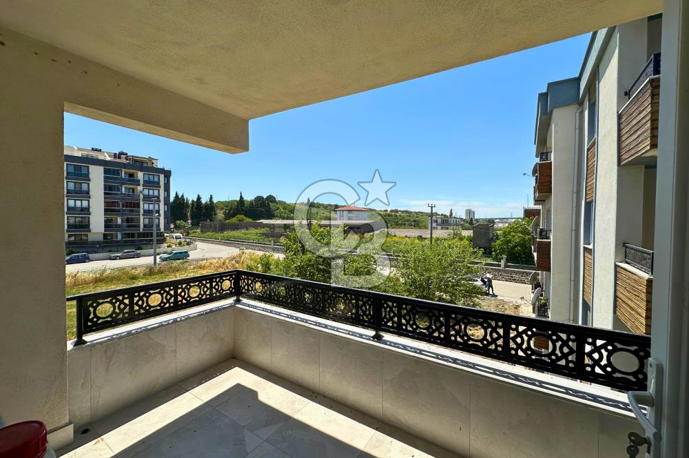 Çanakkale Lapseki Sahile Çok Yakın Özel Tasarım Sıfır 3+1 Daire