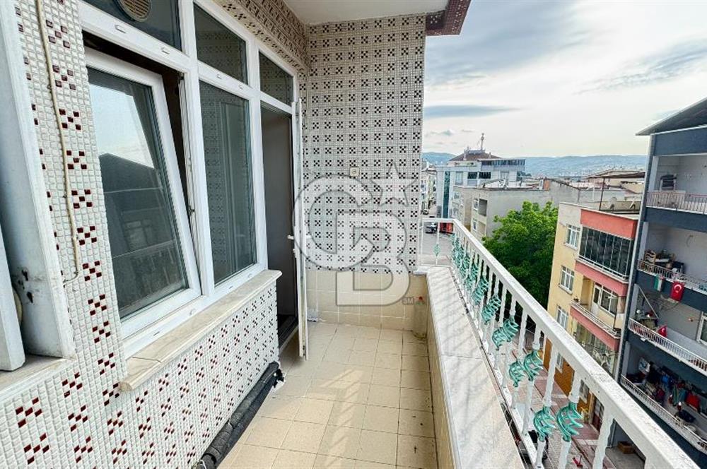 Canik'te Şehir ve Deniz Manzaralı, Merkezi Konumda 3+1 Kiralık Daire
