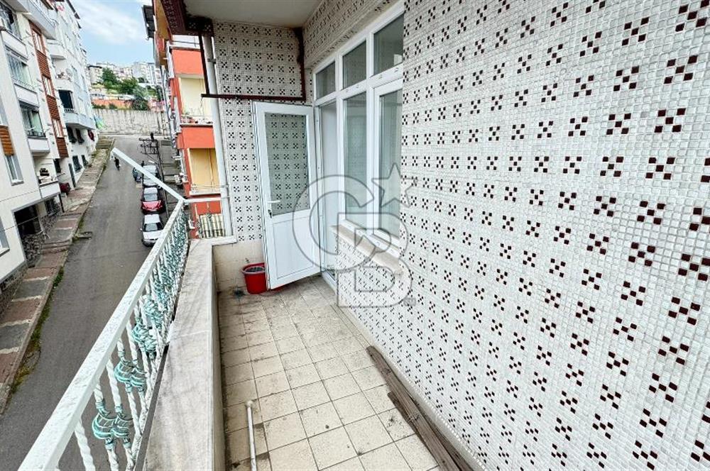Canik'te Şehir ve Deniz Manzaralı, Yerden Isıtmalı 3+1 Kiralık Daire