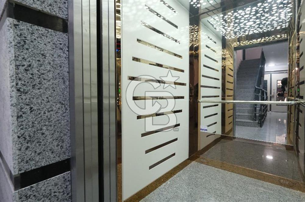 İNCEK'TE RESMİ KURUMLARA YAKIN SATILIK DAİRE