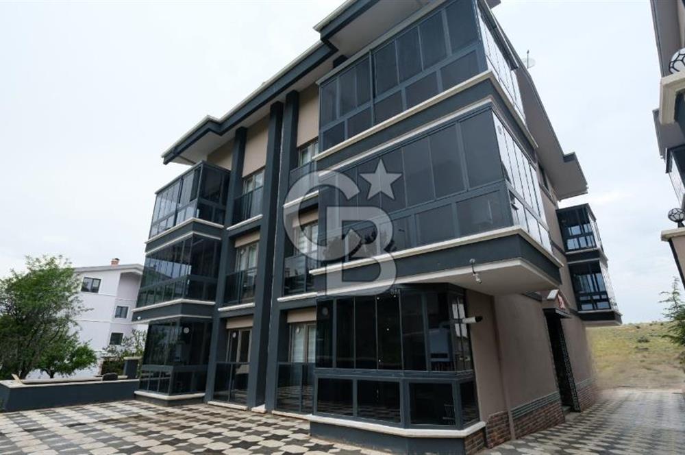 İNCEK'TE RESMİ KURUMLARA YAKIN SATILIK DAİRE