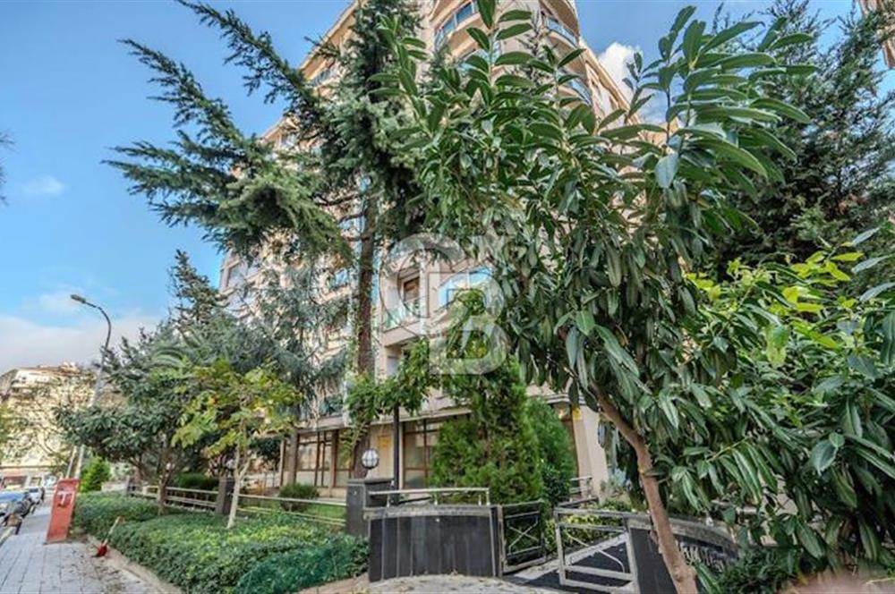 ERENKÖY MERKEZİ KONUMDA EŞYALI KİRALIK 3+1 DAİRE