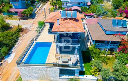 ANTALYA DEMRE KUMDAĞINDA DENİZ MANZARALI SATILIK LÜKS VİLLA